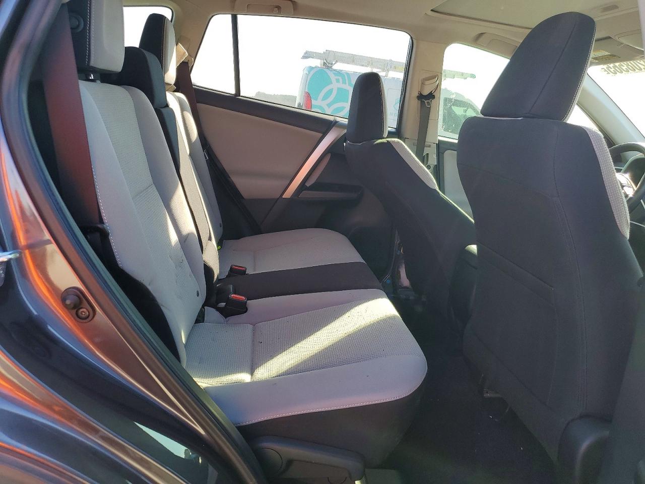 2017 TOYOTA RAV4 XLE photo 10