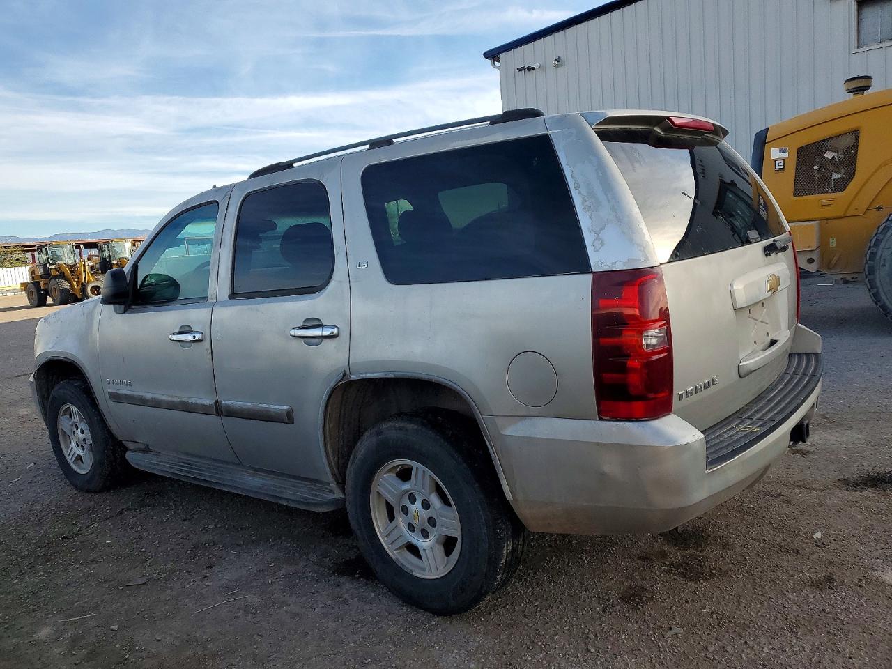 2007 CHEVROLET TAHOE C1500 photo 2