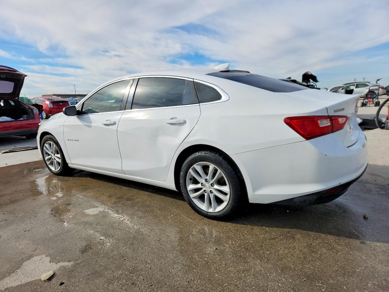 2016 CHEVROLET MALIBU LT photo 2