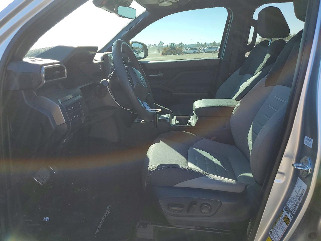 2024 TOYOTA TACOMA DOUBLE CAB photo 7