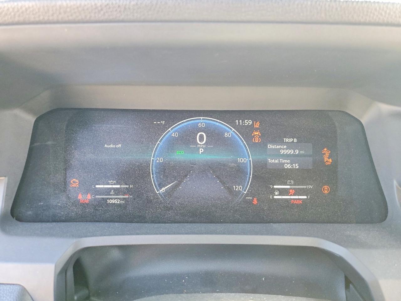 2024 TOYOTA TACOMA DOUBLE CAB photo 9