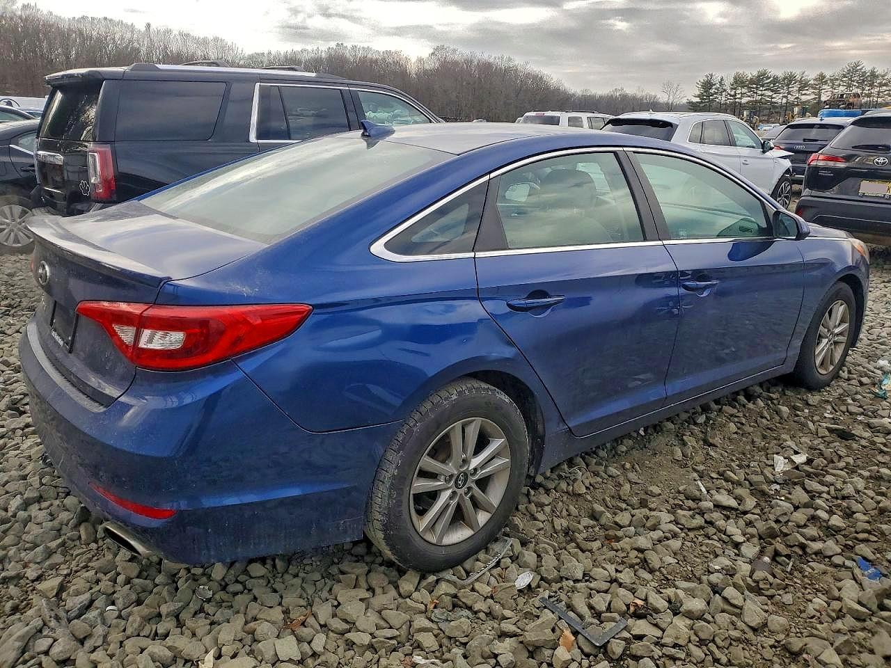 2015 HYUNDAI SONATA SE photo 3