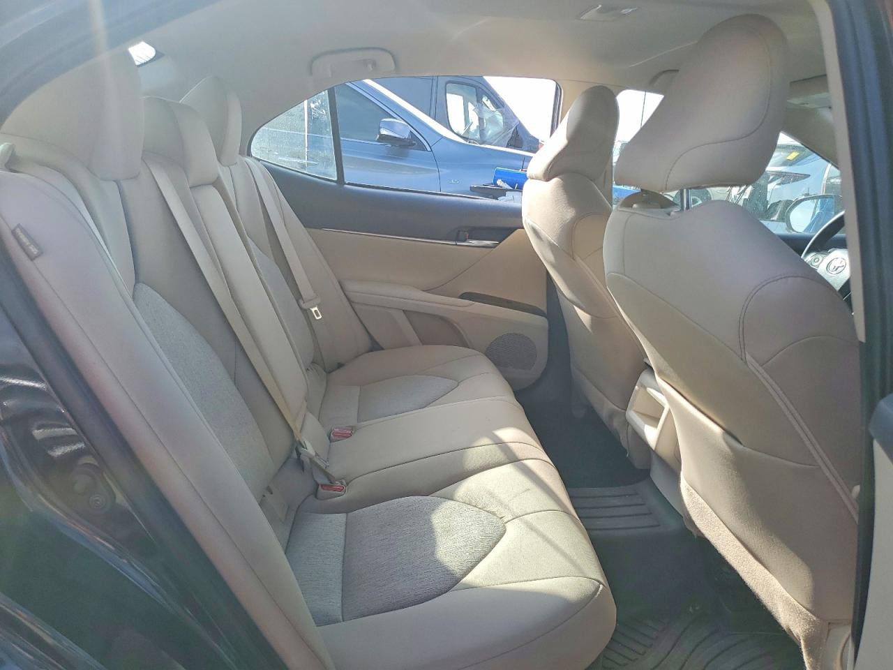 2022 TOYOTA CAMRY LE photo 10