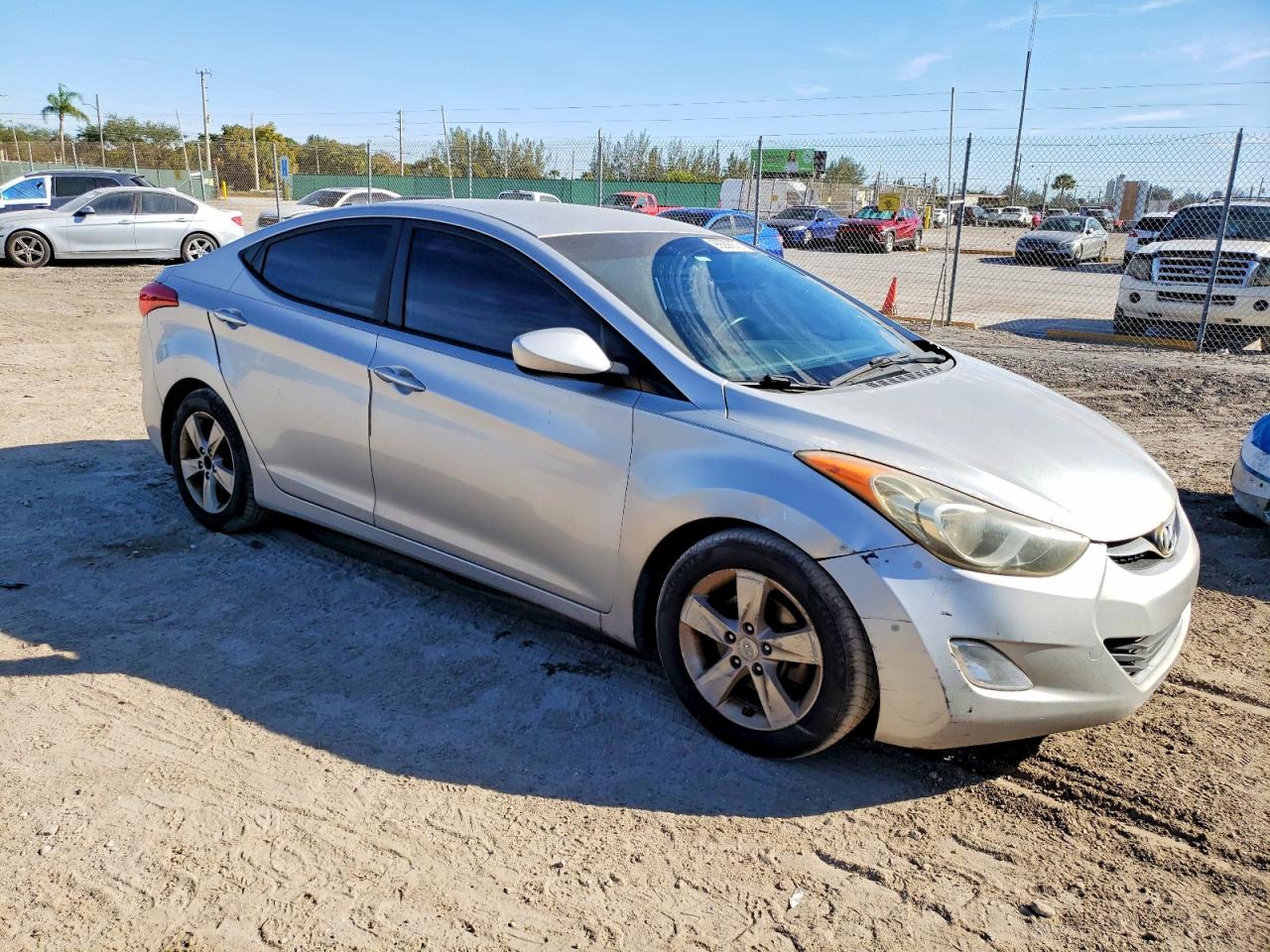 2013 HYUNDAI ELANTRA GLS photo 4