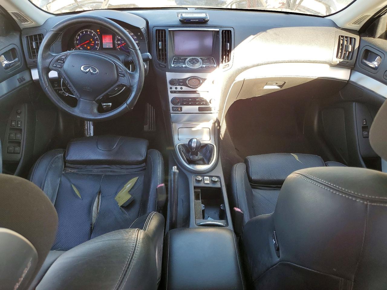 2009 INFINITI G37 photo 8