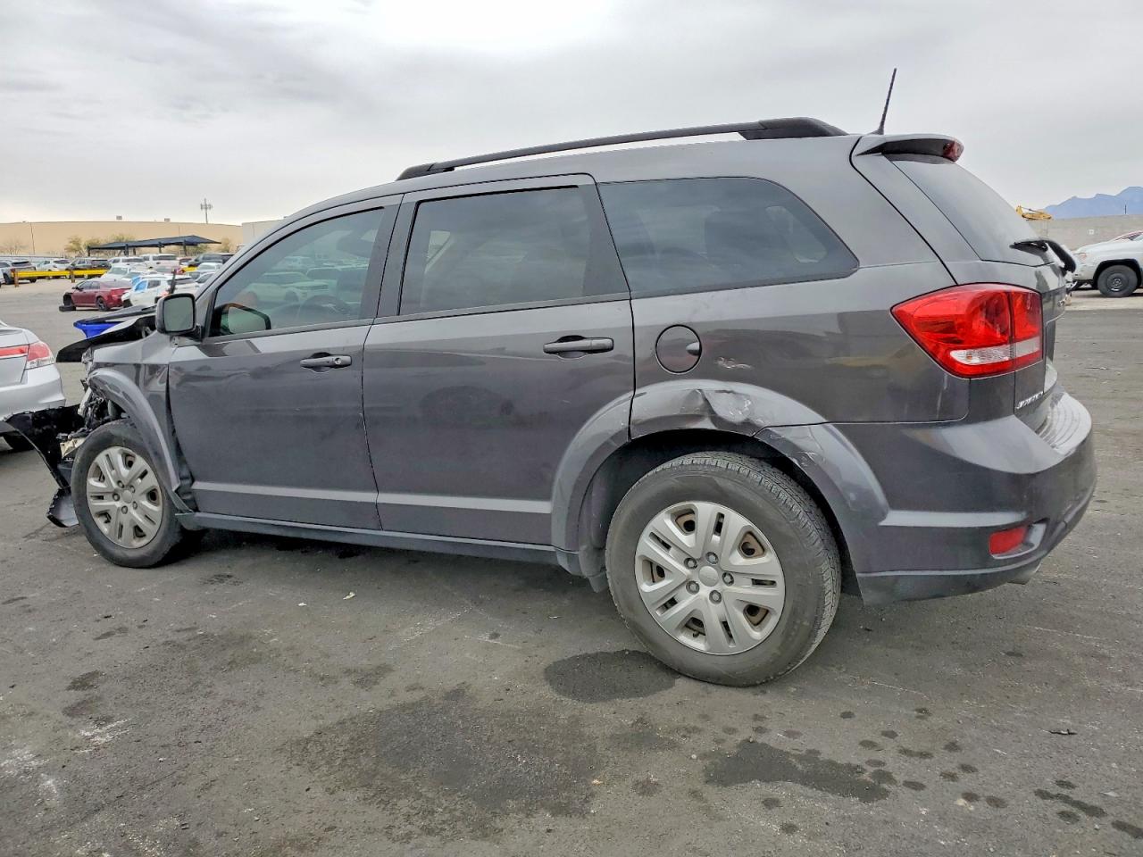2018 DODGE JOURNEY SXT photo 2