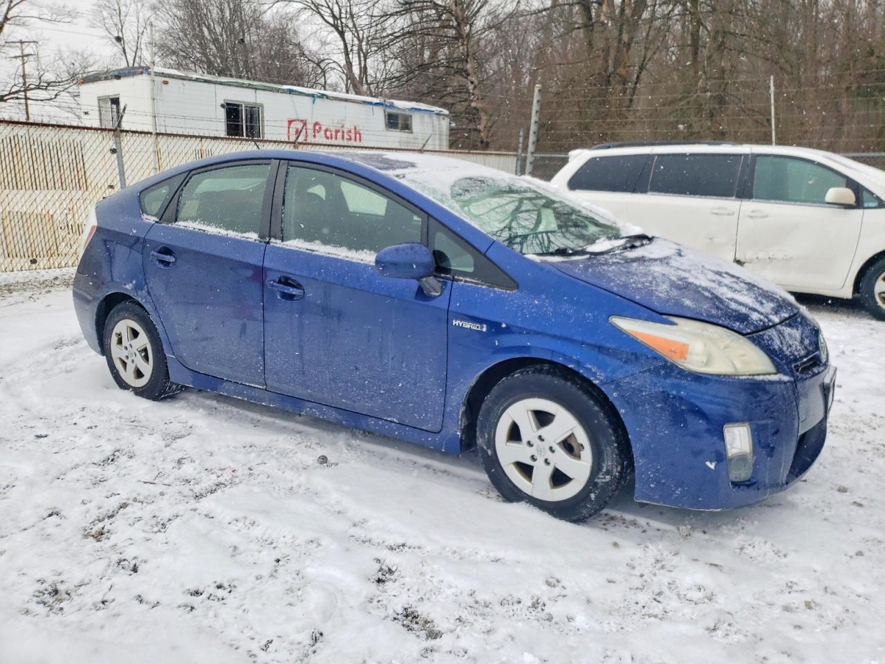 2011 TOYOTA PRIUS TWO photo 4