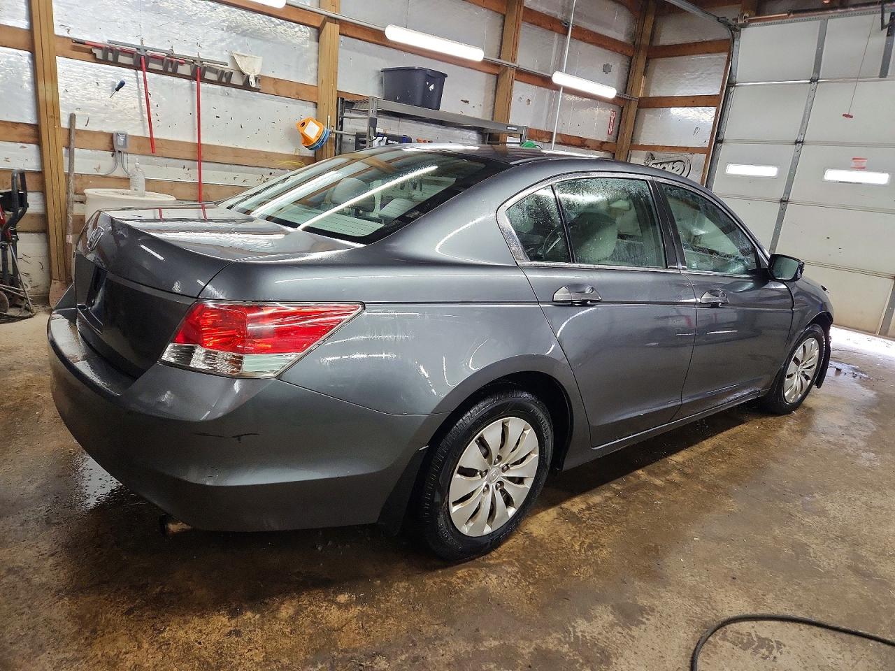 2009 HONDA ACCORD LX photo 3