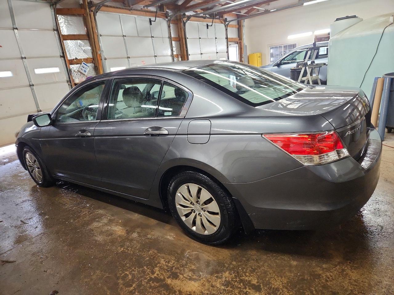 2009 HONDA ACCORD LX photo 2