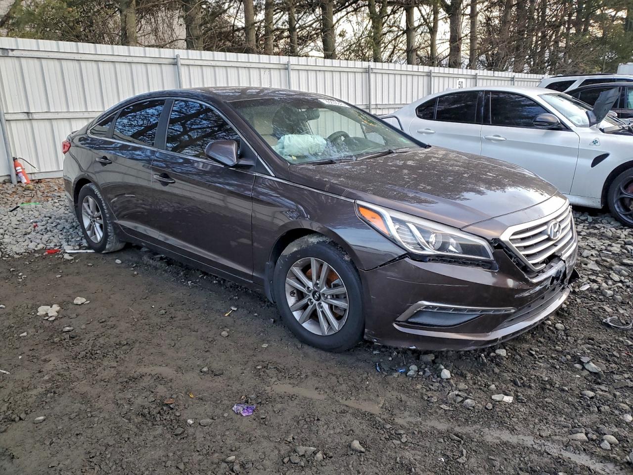 2015 HYUNDAI SONATA SE photo 4