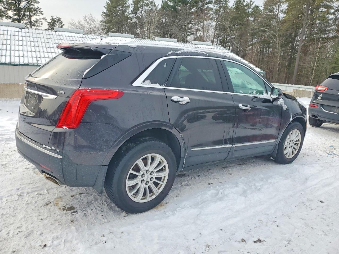 2018 CADILLAC XT5 photo 3