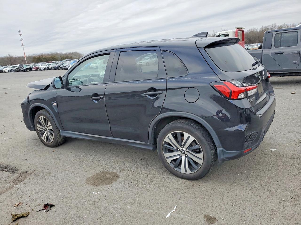 2023 MITSUBISHI OUTLANDER SPORT S photo 2