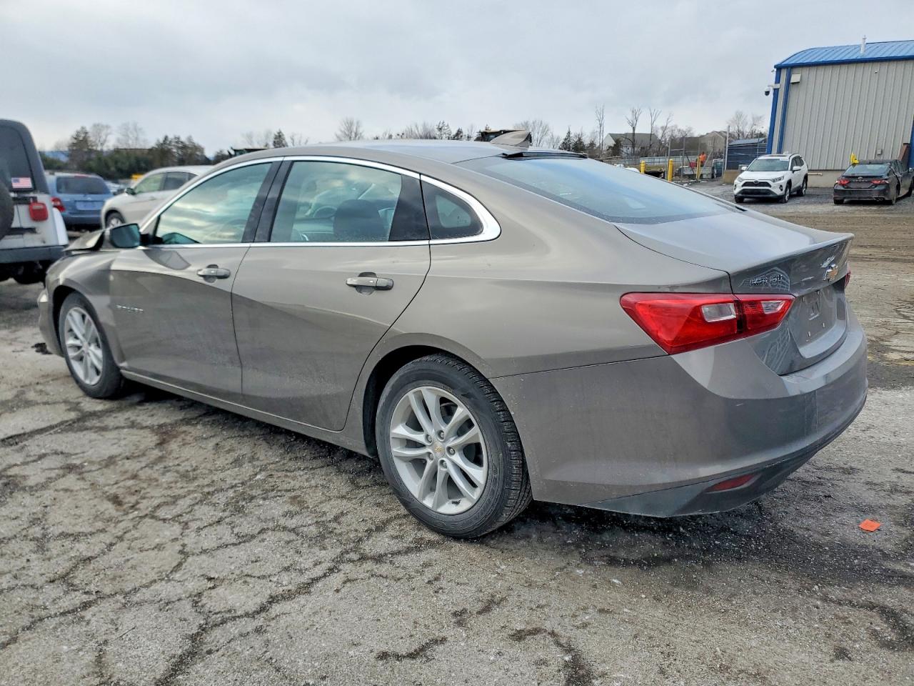 2017 CHEVROLET MALIBU LT photo 2