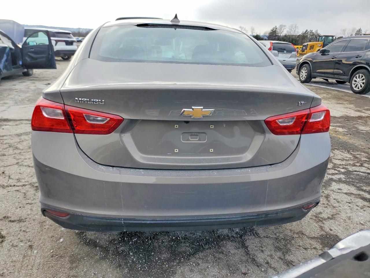 2017 CHEVROLET MALIBU LT photo 6
