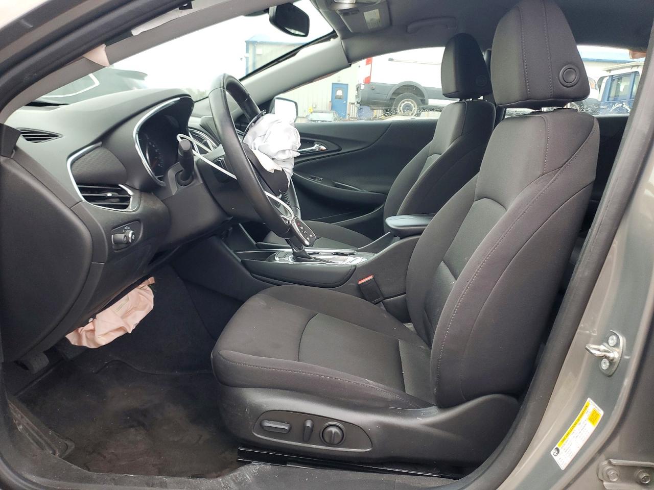 2017 CHEVROLET MALIBU LT photo 7