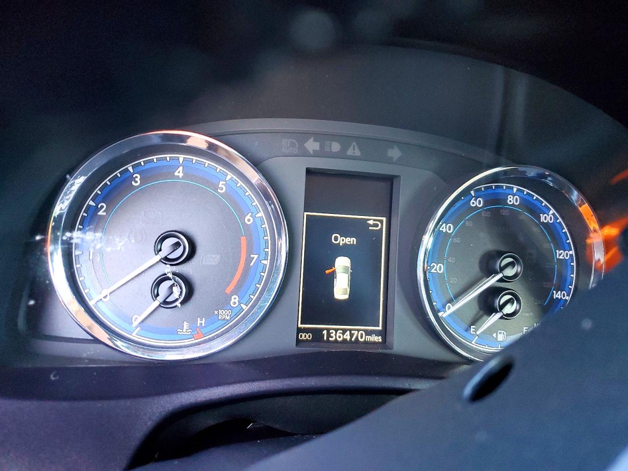 2018 TOYOTA COROLLA L photo 5