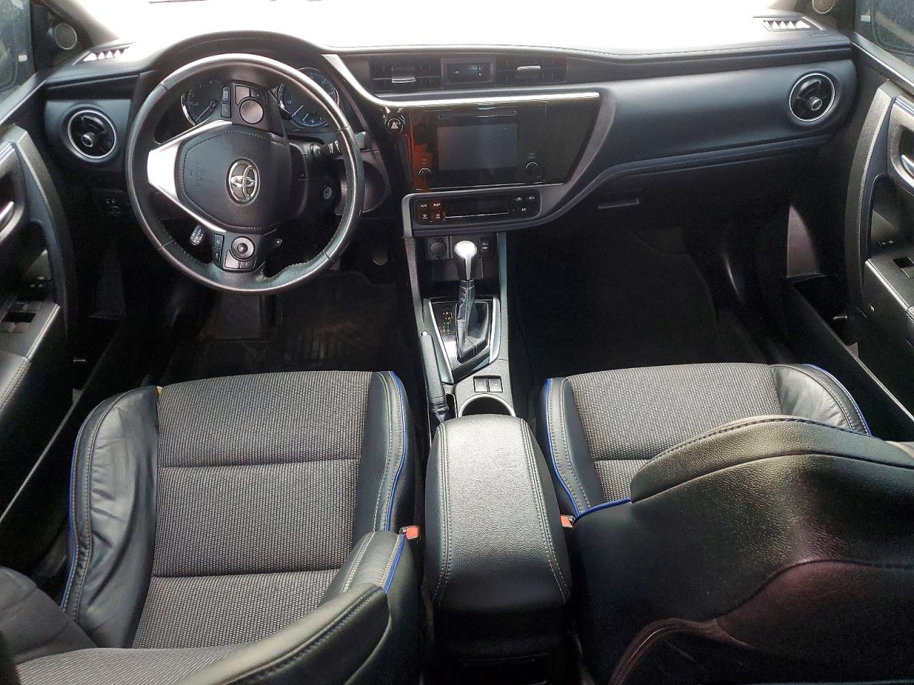 2018 TOYOTA COROLLA L photo 4