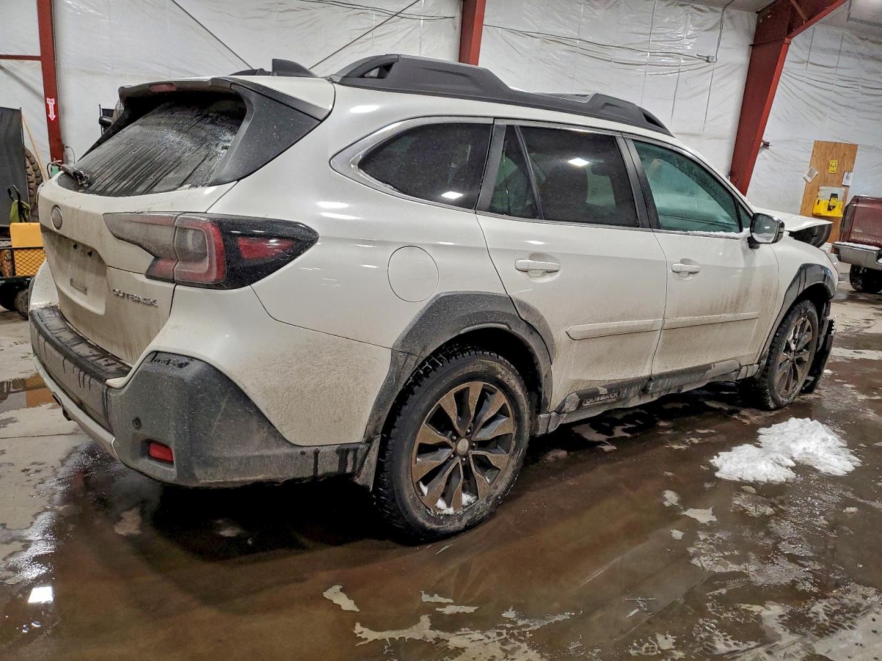 2023 SUBARU OUTBACK LIMITED photo 3