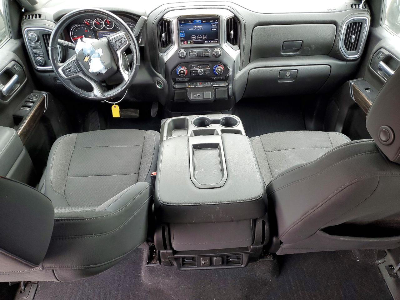 2020 CHEVROLET SILVERADO K1500 LT photo 8