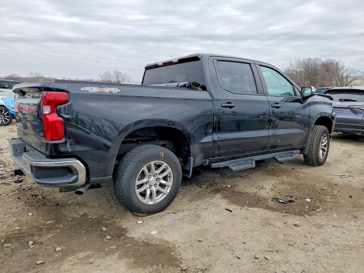 2020 CHEVROLET SILVERADO K1500 LT photo 3