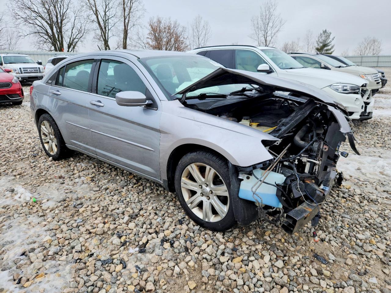 2013 CHRYSLER 200 TOURING photo 4