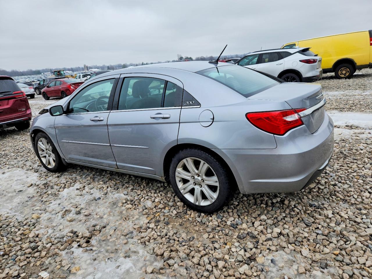2013 CHRYSLER 200 TOURING photo 2