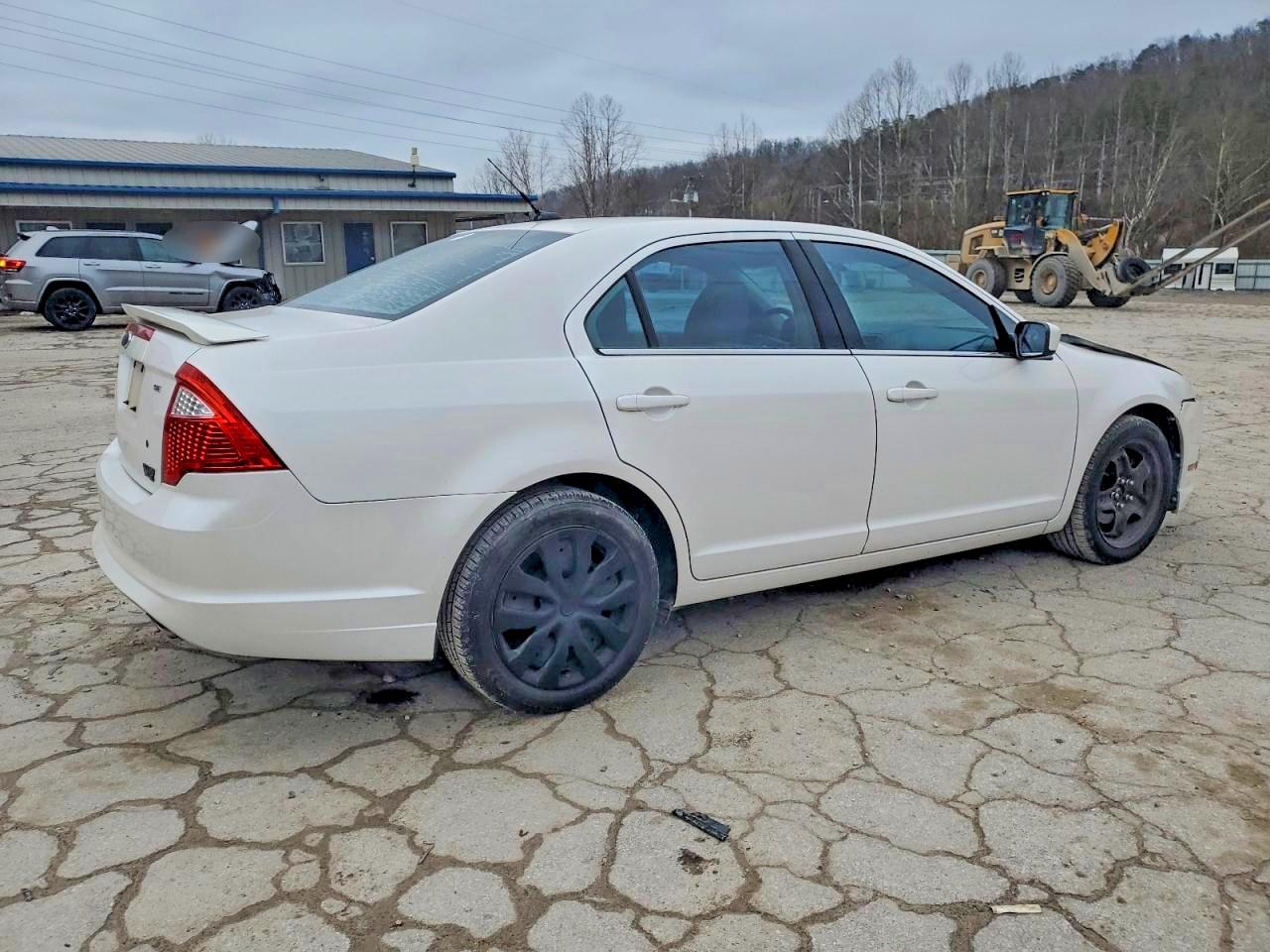 2010 FORD FUSION SE photo 3