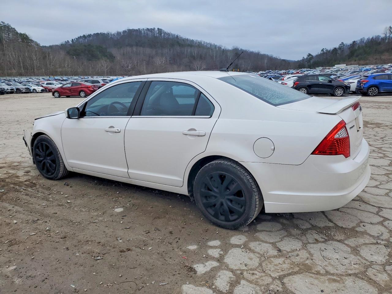 2010 FORD FUSION SE photo 2