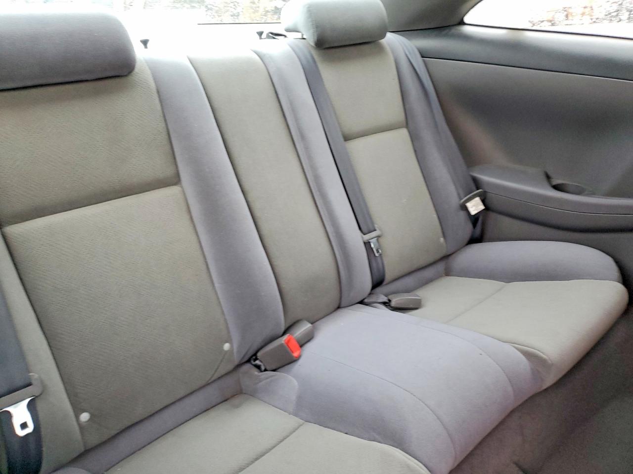 2004 TOYOTA CAMRY SOLARA SE photo 10