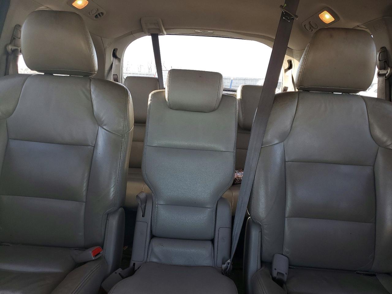 2016 HONDA ODYSSEY SE photo 10