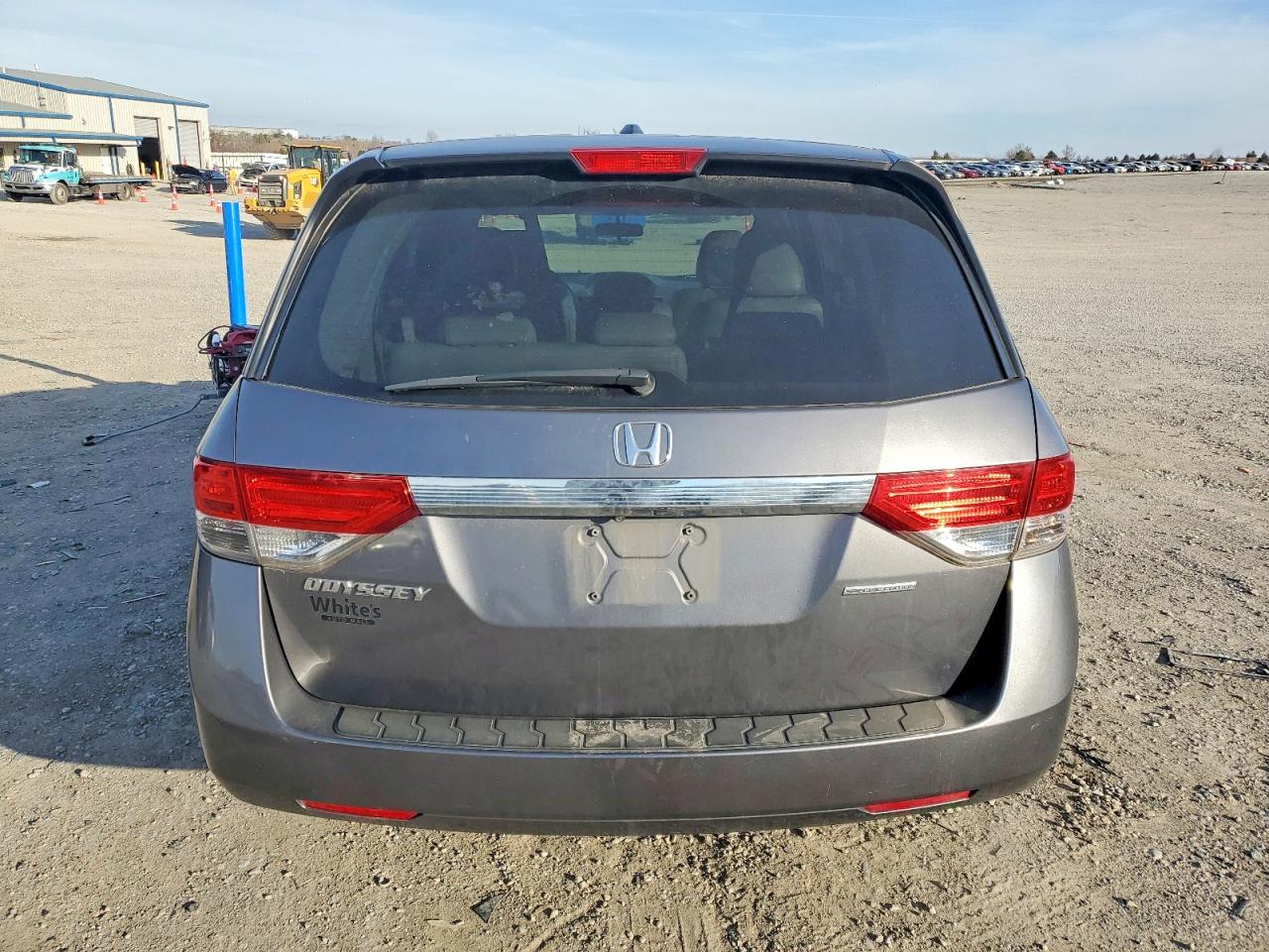 2016 HONDA ODYSSEY SE photo 6