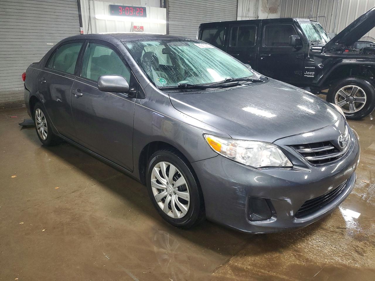 2013 TOYOTA COROLLA BASE photo 4