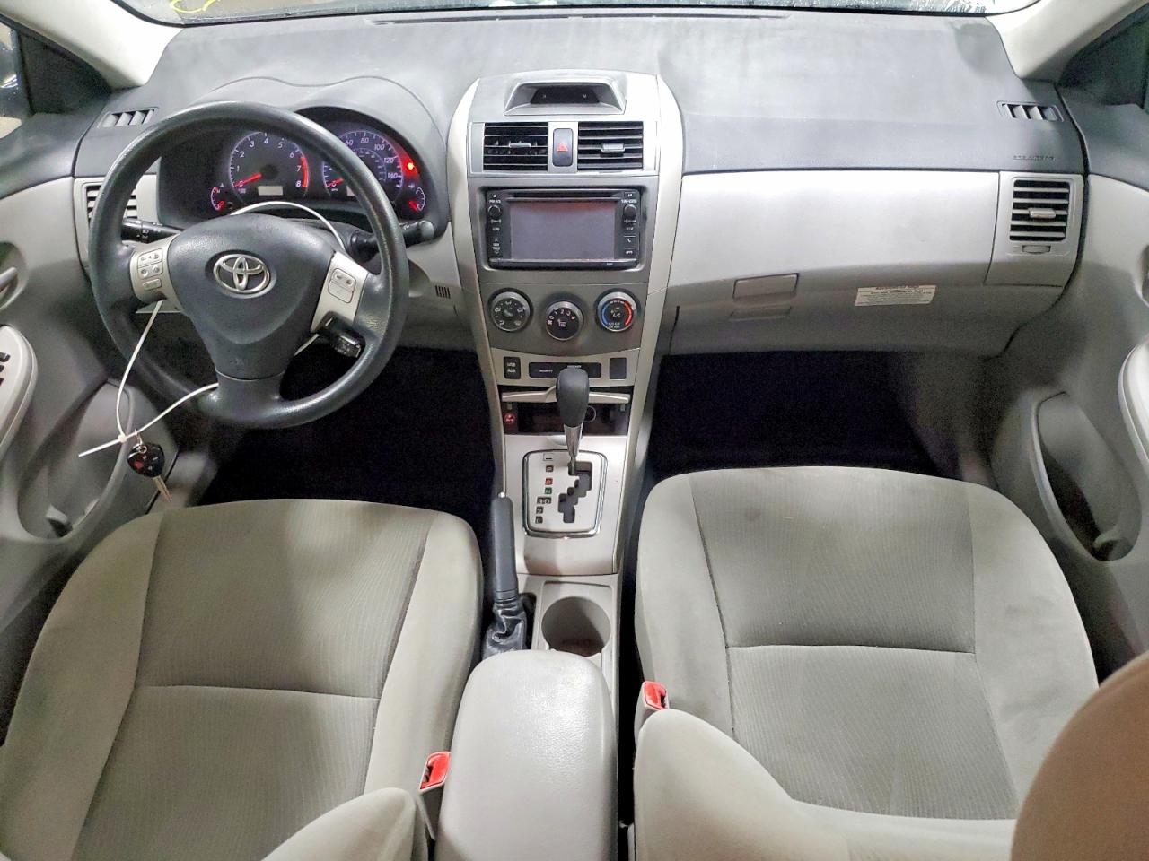 2013 TOYOTA COROLLA BASE photo 8