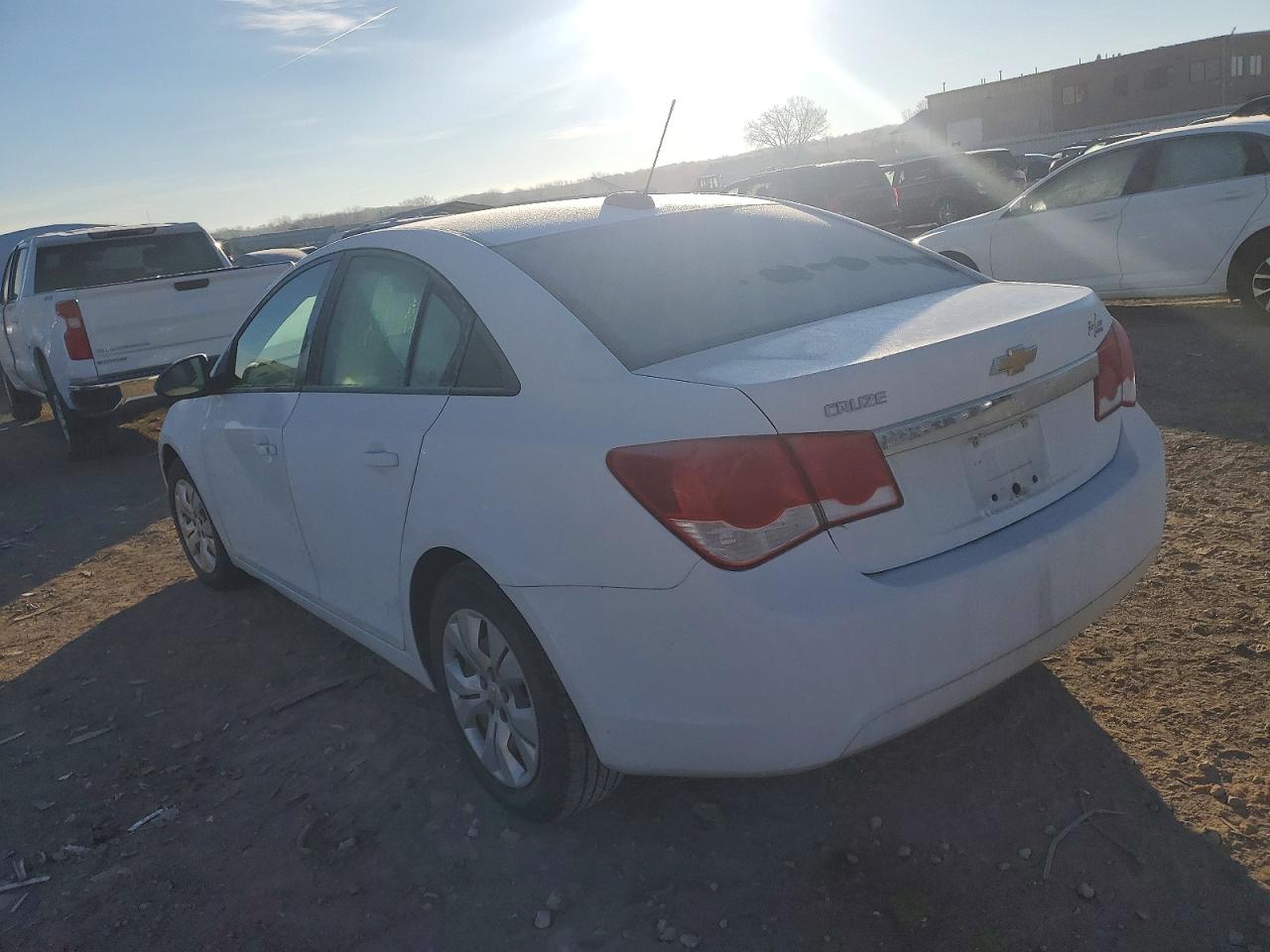 2016 CHEVROLET CRUZE LIMITED LS photo 2