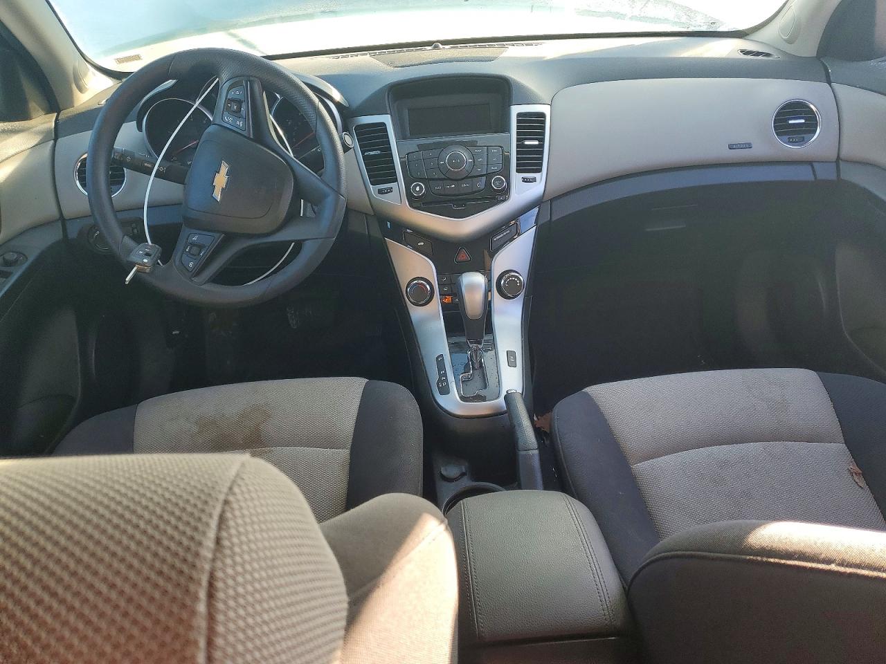 2016 CHEVROLET CRUZE LIMITED LS photo 8