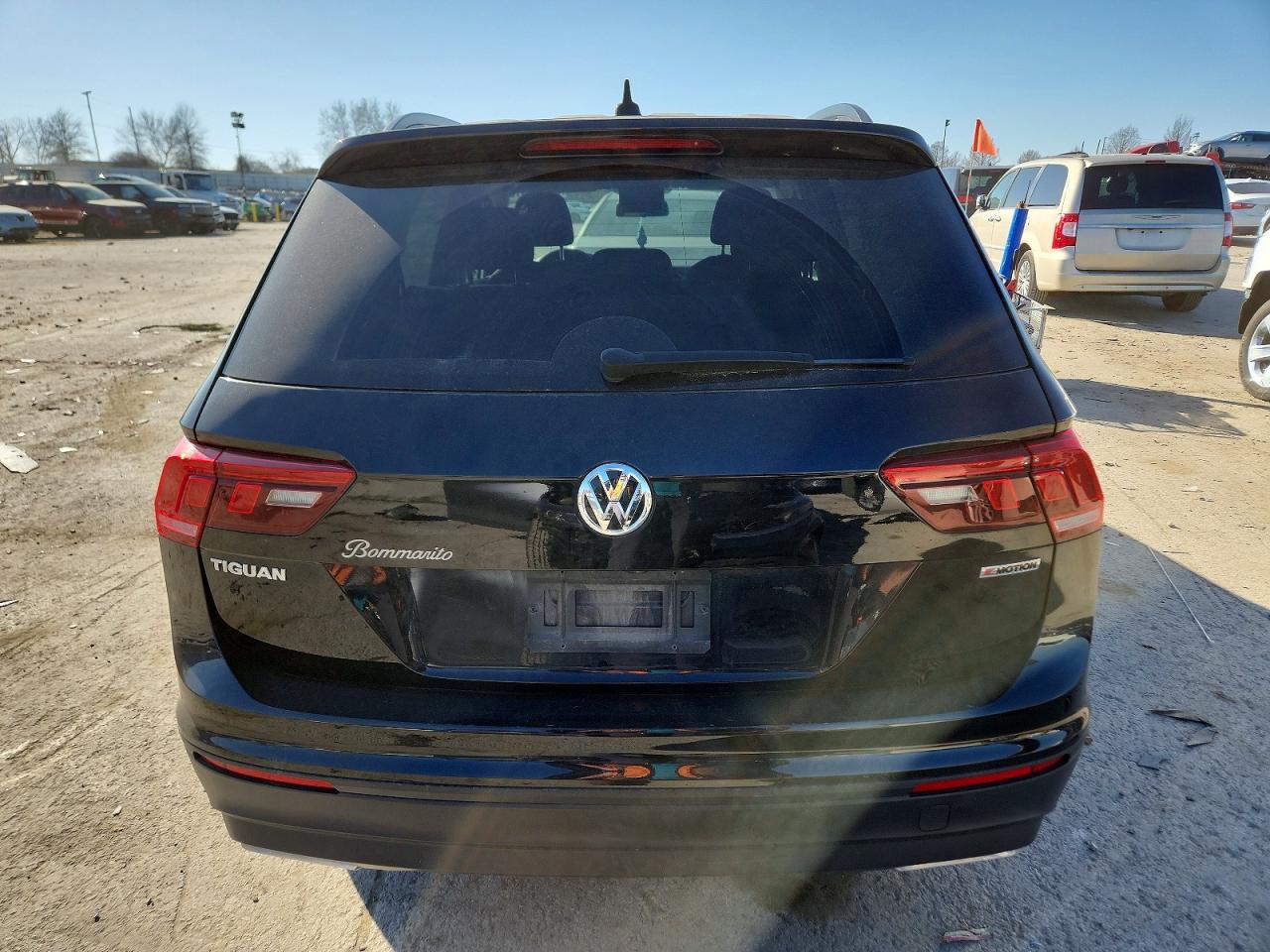 2021 VOLKSWAGEN TIGUAN S photo 6