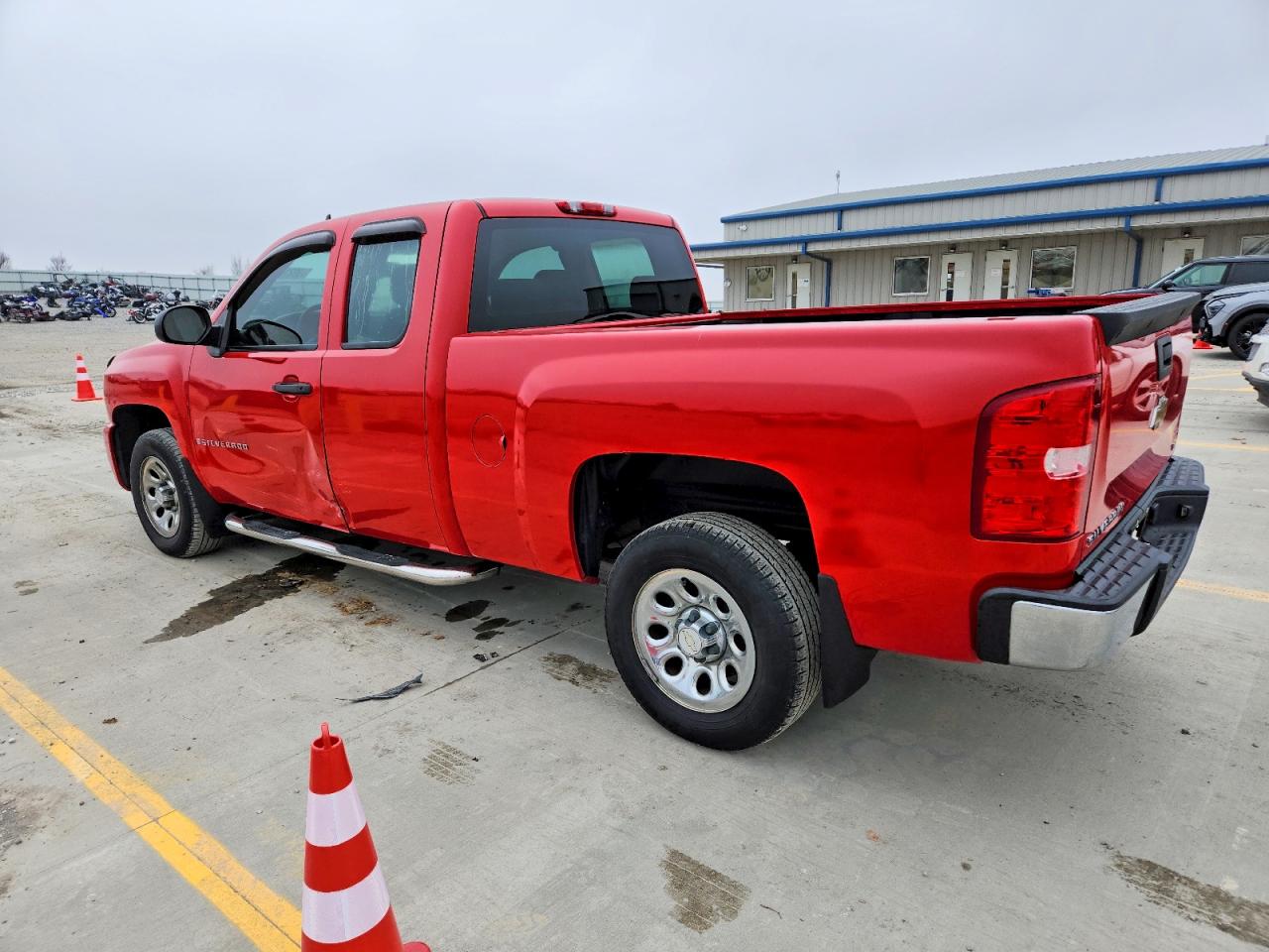 2009 CHEVROLET SILVERADO C1500 photo 2