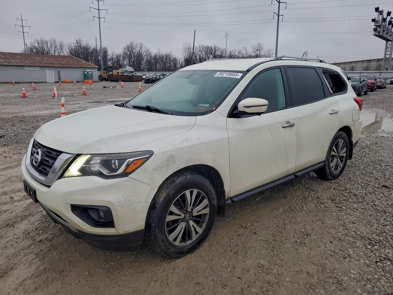 2017 NISSAN PATHFINDER