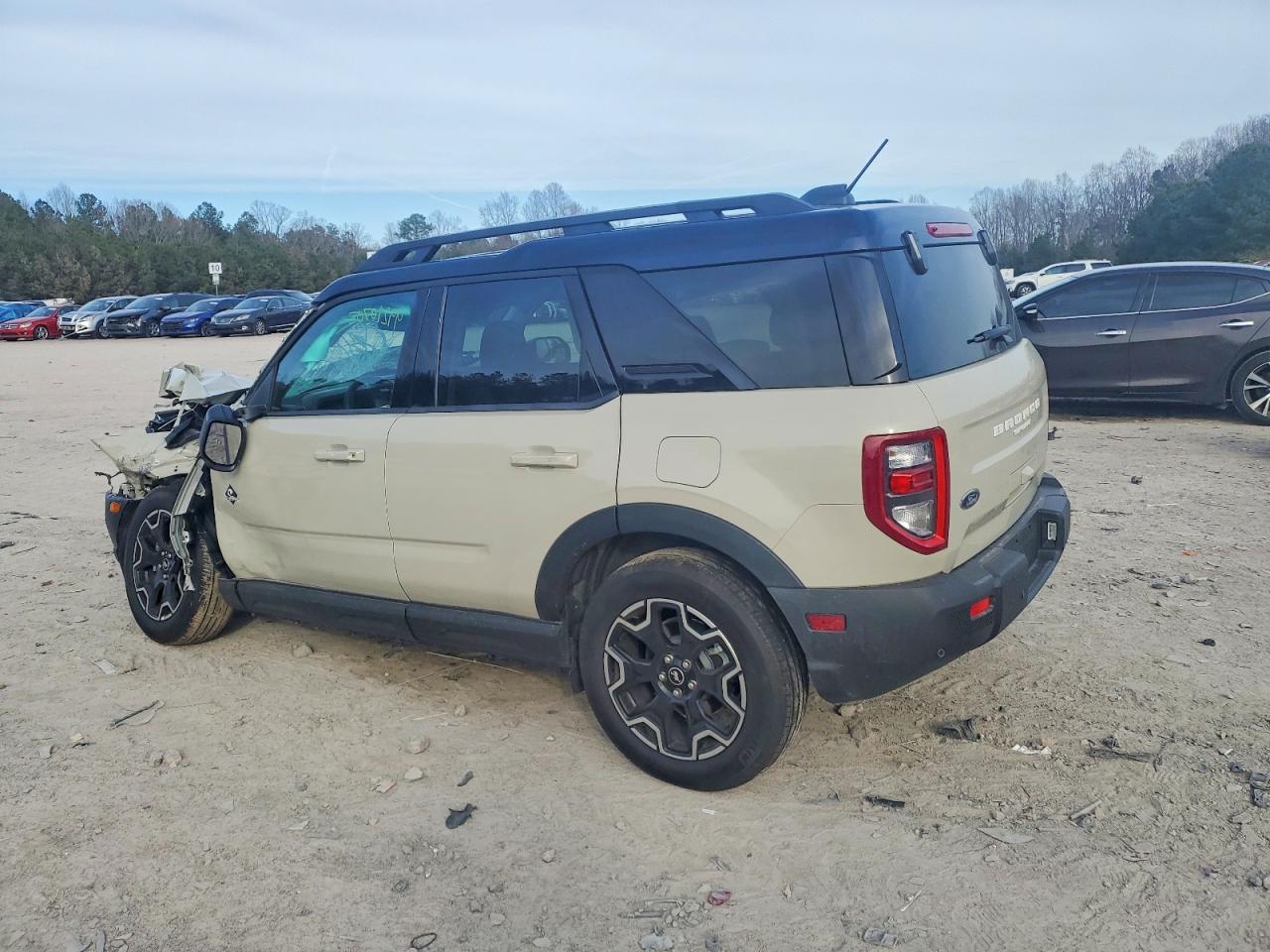 2025 FORD BRONCO SPORT OUTER BANKS photo 2