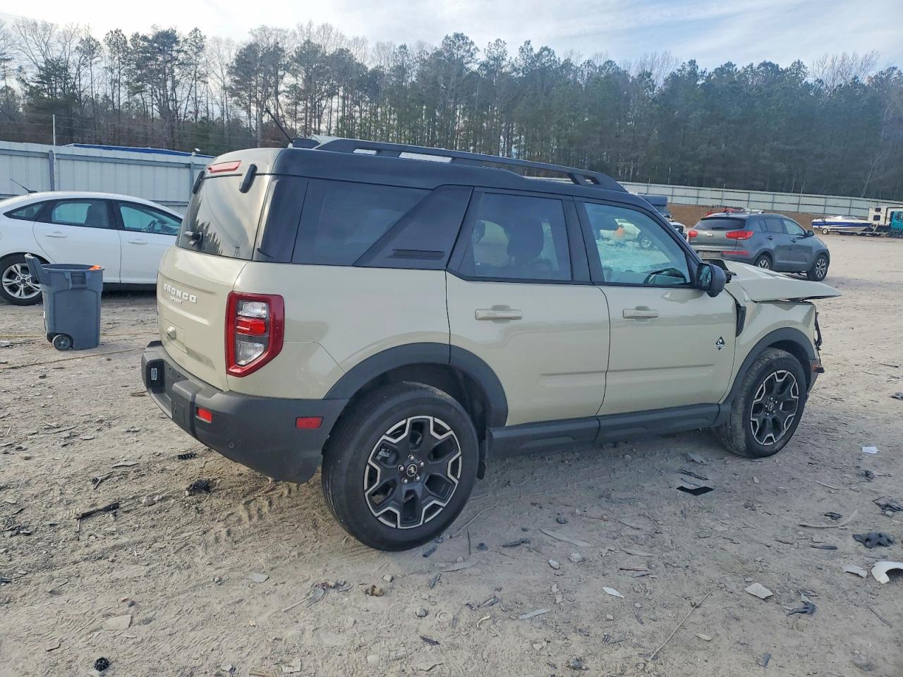 2025 FORD BRONCO SPORT OUTER BANKS photo 3