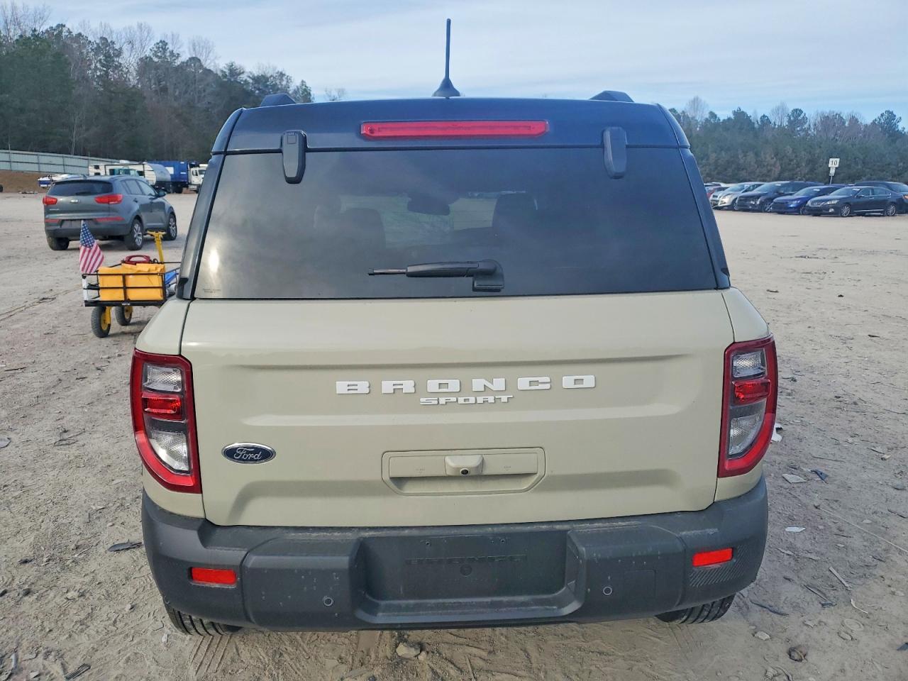 2025 FORD BRONCO SPORT OUTER BANKS photo 6