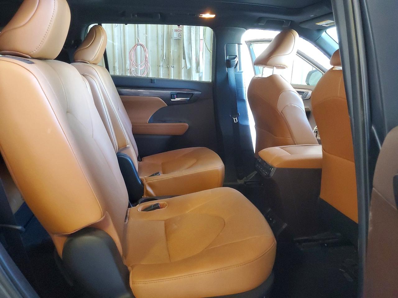 2021 TOYOTA HIGHLANDER HYBRID PLATINUM photo 11
