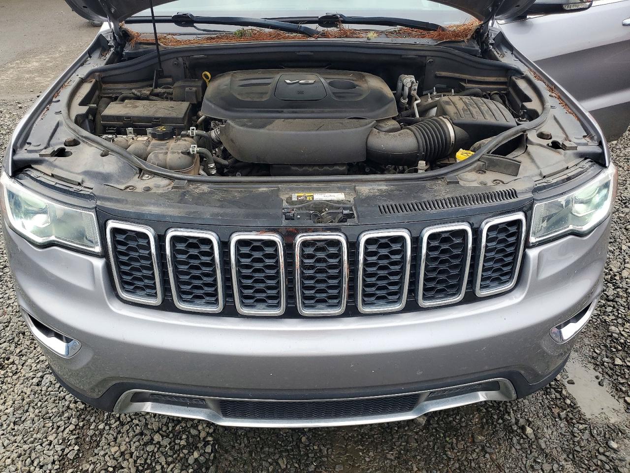 2018 JEEP GRAND CHEROKEE LIMITED photo 12