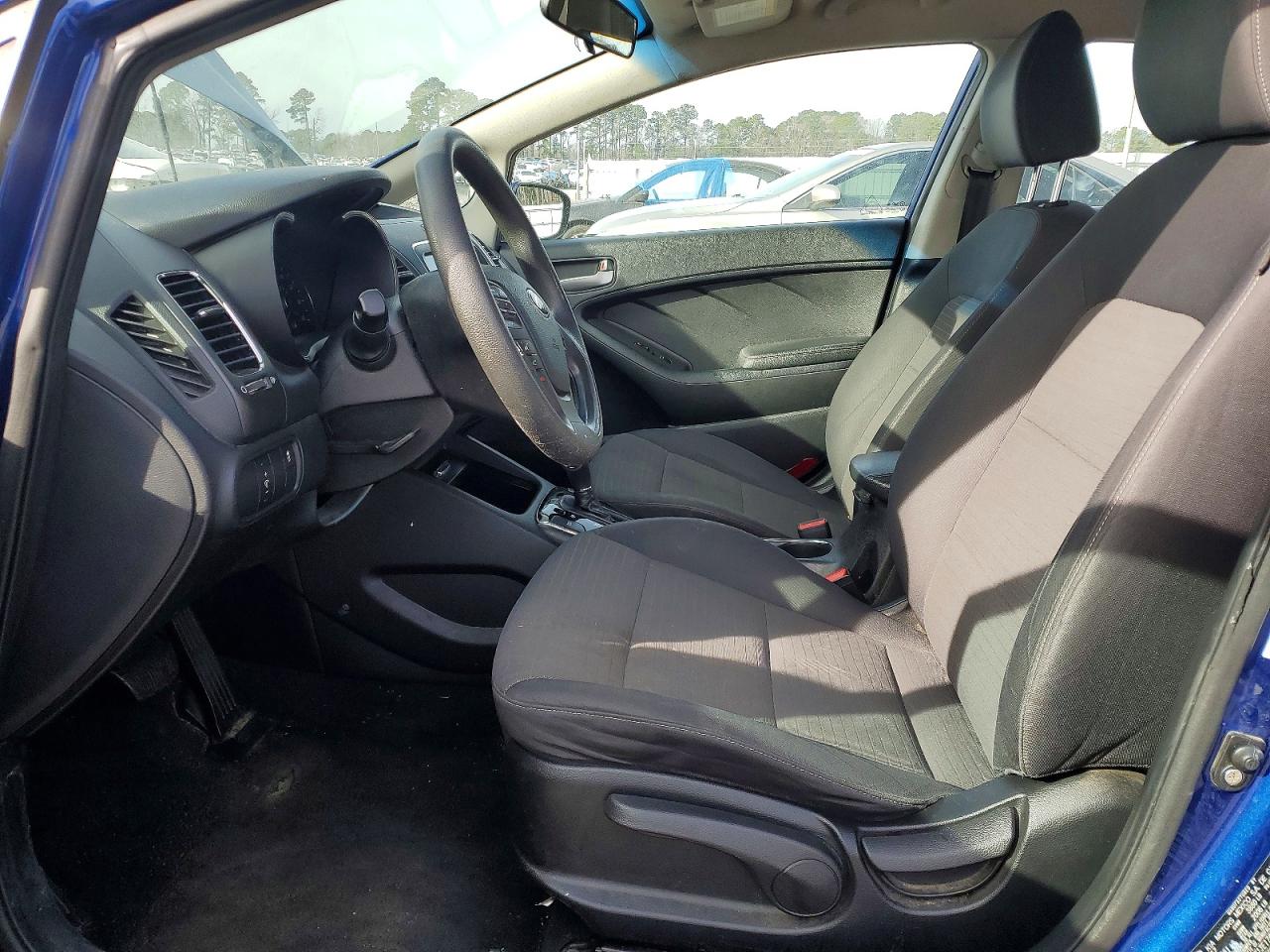 2018 KIA FORTE LX photo 7