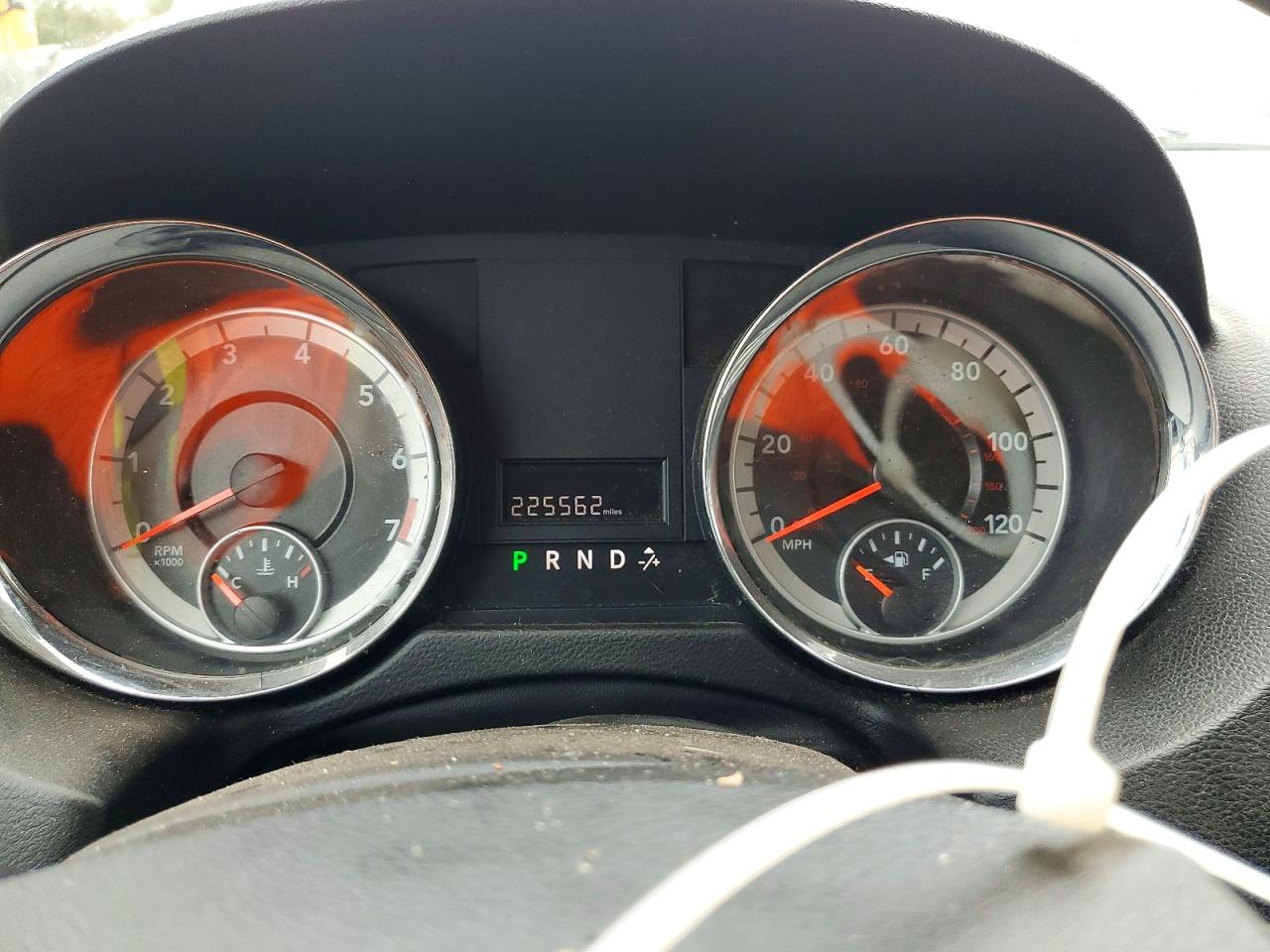 2011 DODGE GRAND CARAVAN MAINSTREET photo 25