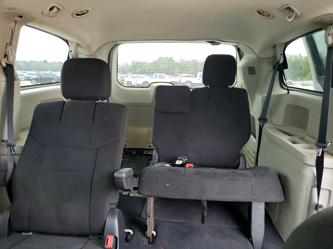 2011 DODGE GRAND CARAVAN MAINSTREET photo 28