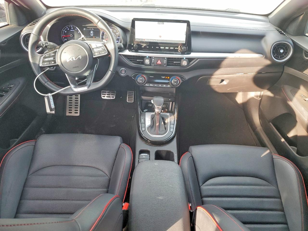 2023 KIA FORTE GT photo 8