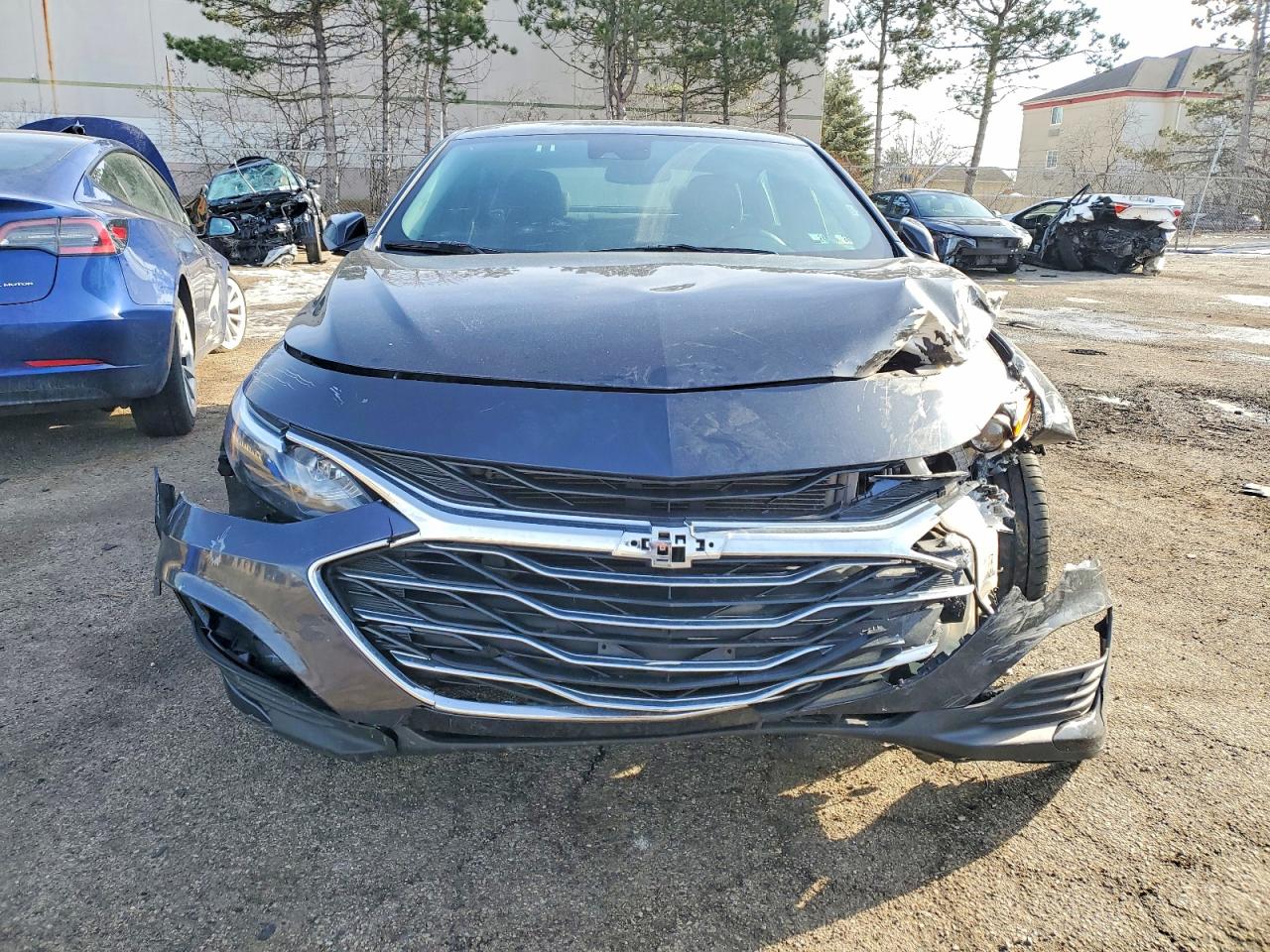 2023 CHEVROLET MALIBU LT photo 5