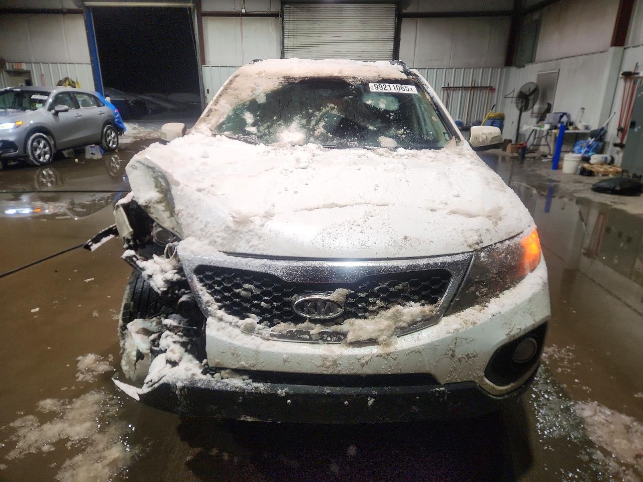 2011 KIA SORENTO EX photo 5