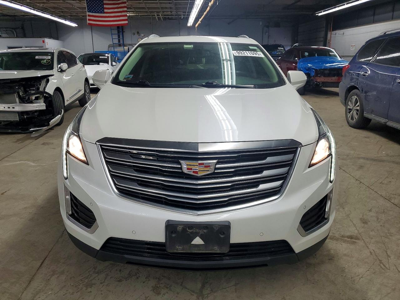 2017 CADILLAC XT5 LUXURY photo 5